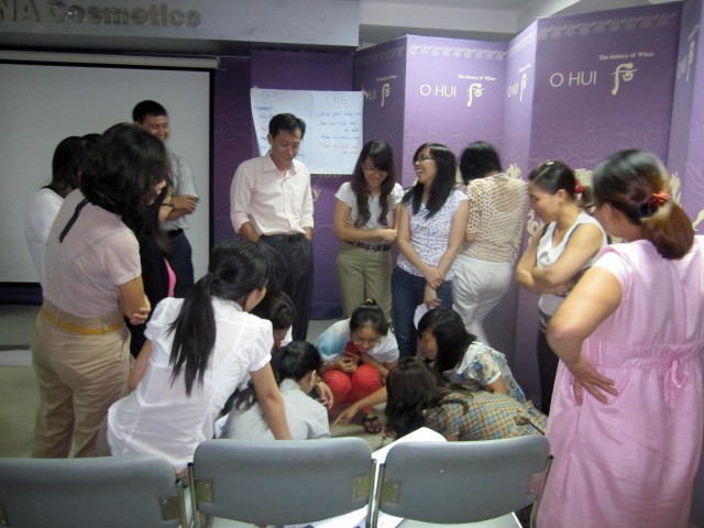 LG VINA cùng chung vai sát cánh (04-10-2012)